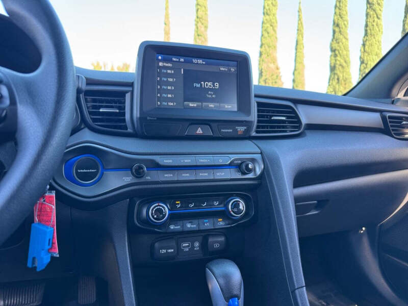 2019 Hyundai Veloster