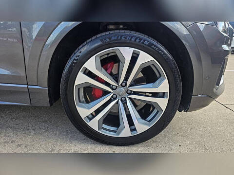 2019 Audi Q8 quattro Premium Plus 55 TFSI