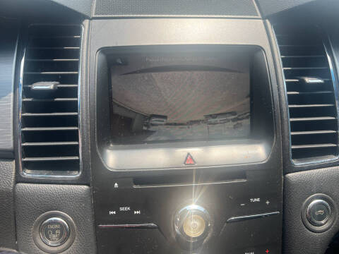 2015 Ford Taurus SEL