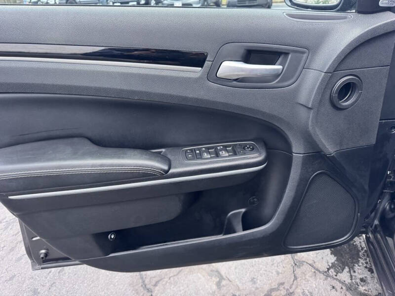 2021 Chrysler 300 S V6