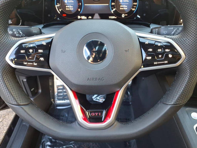 2022 Volkswagen Golf GTI SE