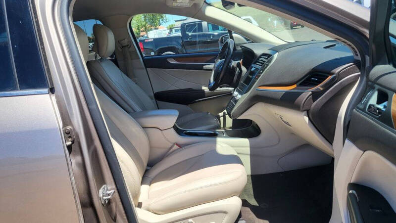 2019 Lincoln MKC Select