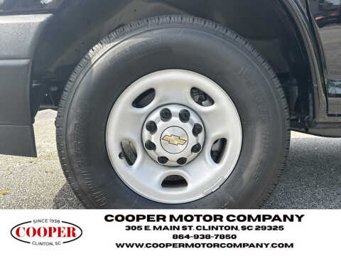 2025 Chevrolet Express LS 3500