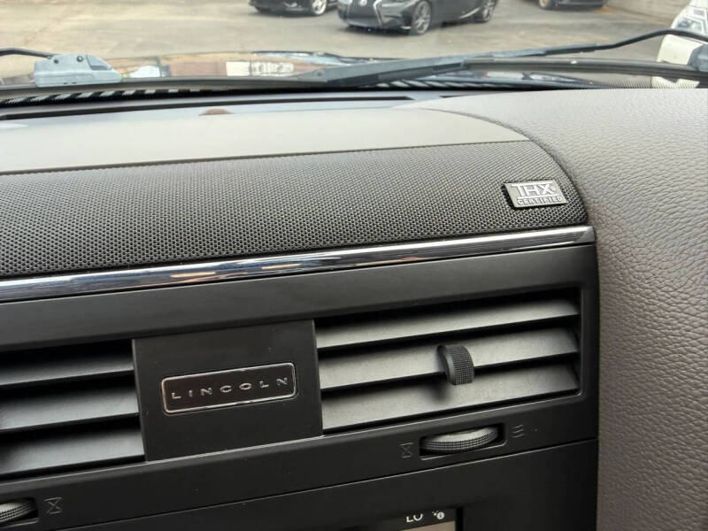 2017 Lincoln Navigator Select