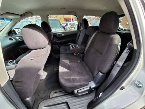 2016 Nissan Pathfinder SV