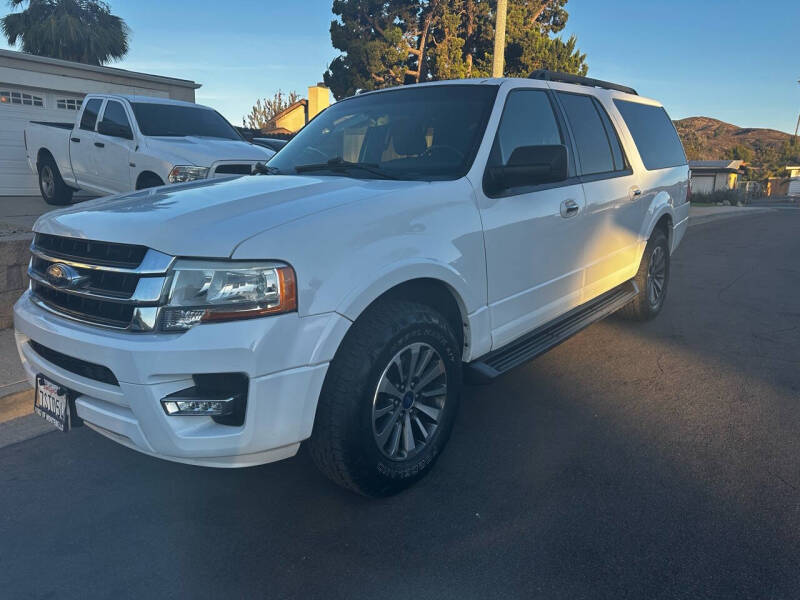 2016 Ford Expedition XLT photo 2