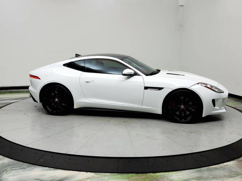 2015 Jaguar F-TYPE R