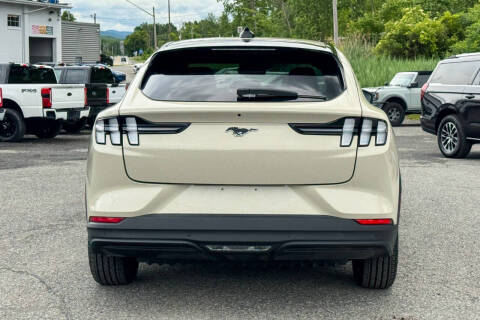 2025 Ford Mustang Mach-E Select