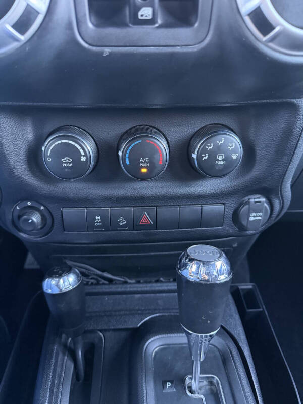 2015 Jeep Wrangler Unlimited Freedom Edition