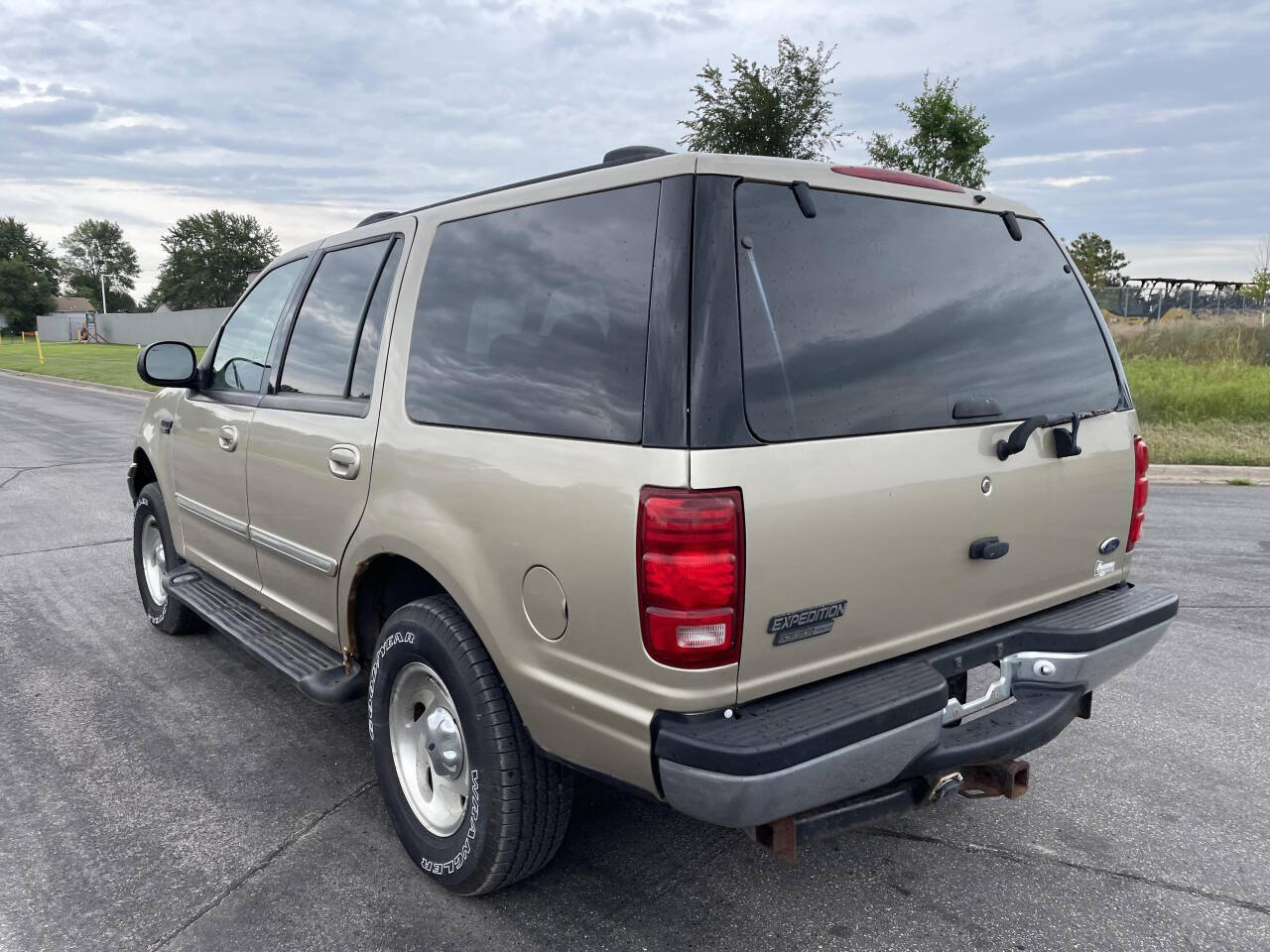 1999 Ford Expedition for sale at Twin Cities Auctions in Elk River, MN