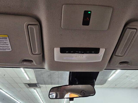 2023 Nissan Versa SR