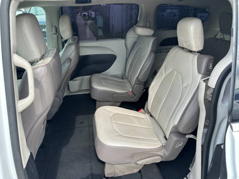 2019 Chrysler Pacifica Touring L