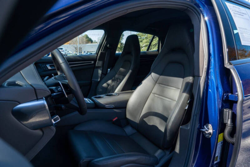 2023 Porsche Panamera Platinum Edition