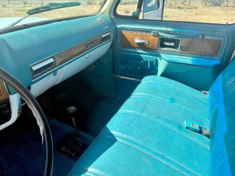 1977 Chevrolet Suburban