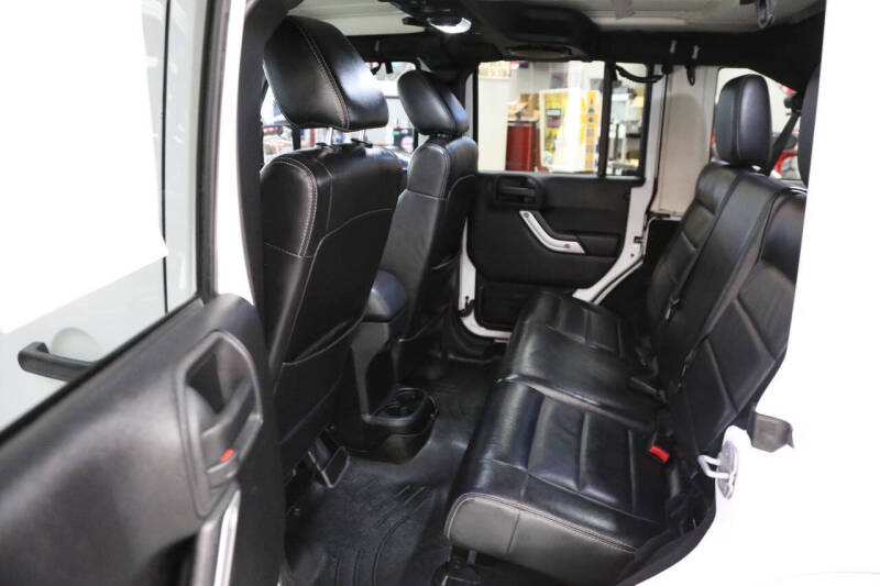 2012 Jeep Wrangler Unlimited Sahara