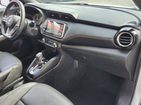 2019 Nissan Kicks SR