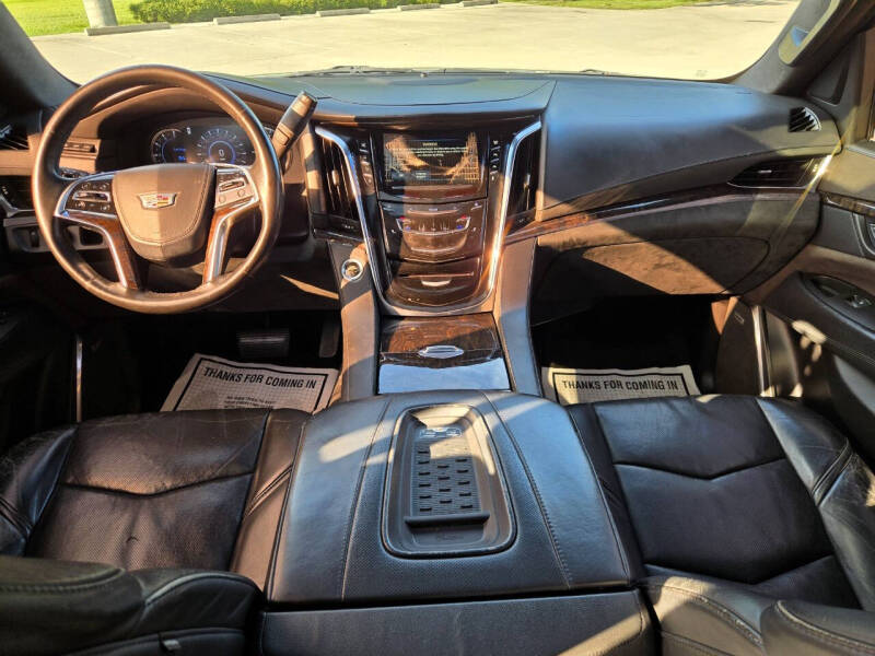 2016 Cadillac Escalade Platinum