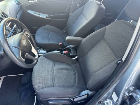 2017 Hyundai Accent SE