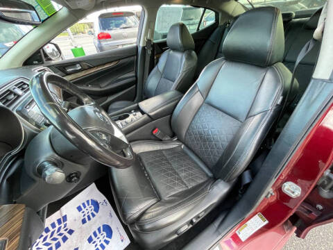 2017 Nissan Maxima Platinum