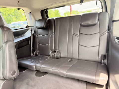 2018 Cadillac Escalade Luxury