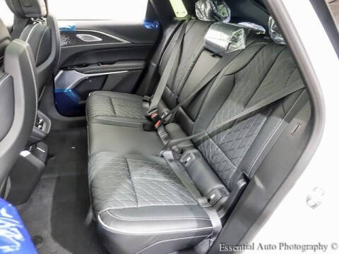 2026 Cadillac LYRIQ-V Premium