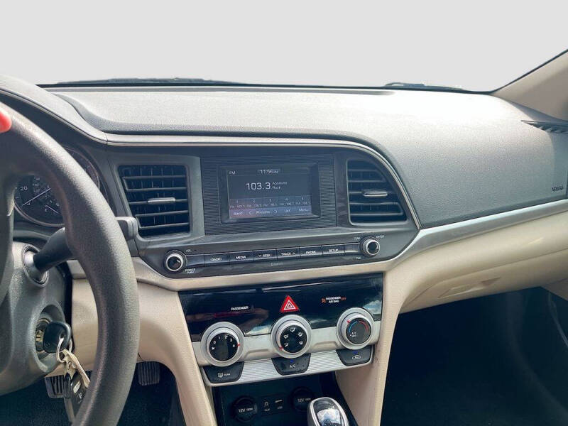 2019 Hyundai Elantra