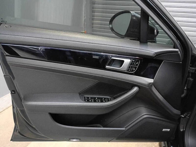 2018 Porsche Panamera