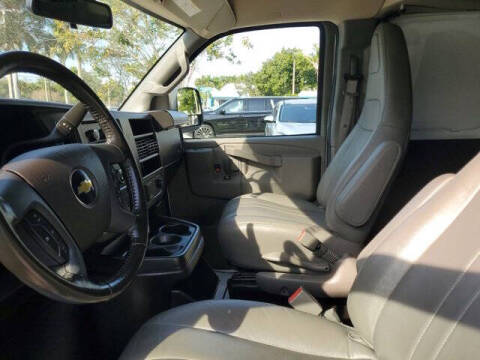 2023 Chevrolet Express 2500