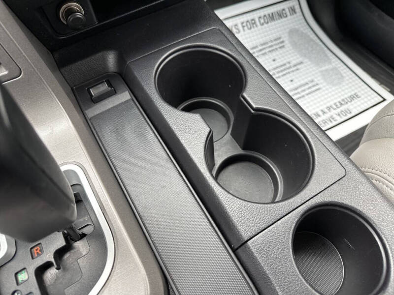 2016 Toyota Sequoia SR5