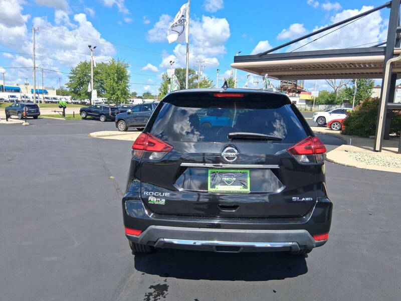 2017 Nissan Rogue SL