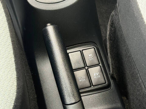 2015 Toyota Prius c One