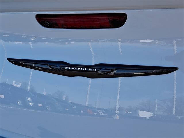 2023 Chrysler 300 C