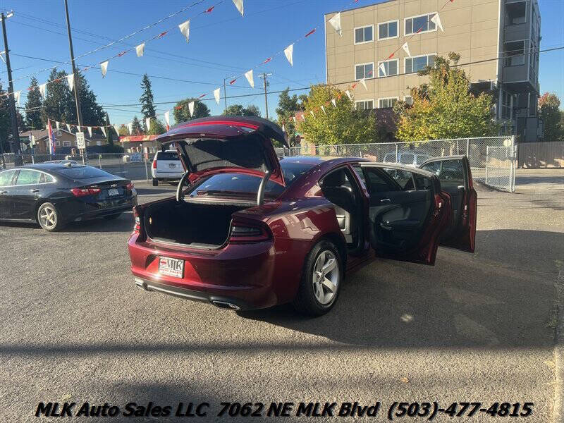 2017 Dodge Charger SE