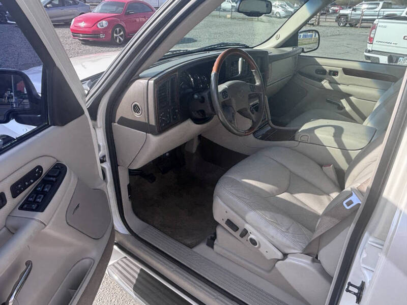 2003 Cadillac Escalade