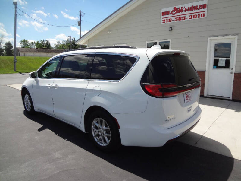 2022 Chrysler Pacifica Touring L