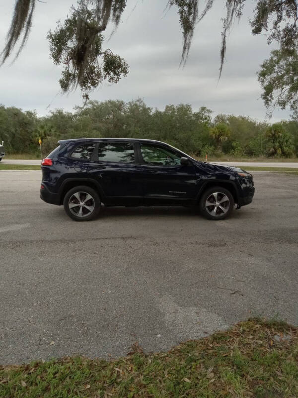 2014 Jeep Cherokee Sport