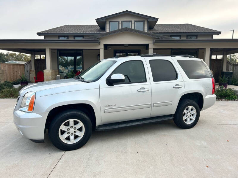 2013 GMC Yukon for sale at Car Country in Clute TX