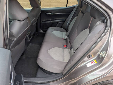 2018 Toyota Camry Hybrid LE