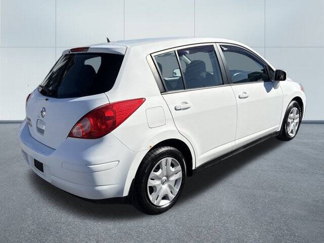 2011 Nissan Versa 1.8 S