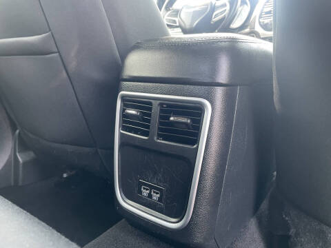 2020 Chrysler 300 Touring