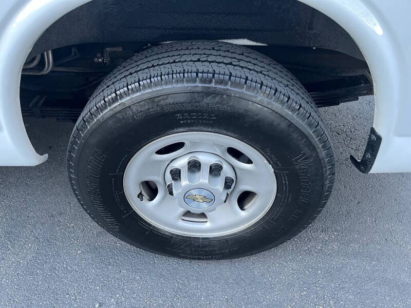 2023 Chevrolet Express LT 3500