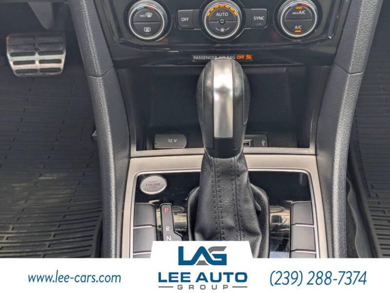 2021 Volkswagen Passat R-Line