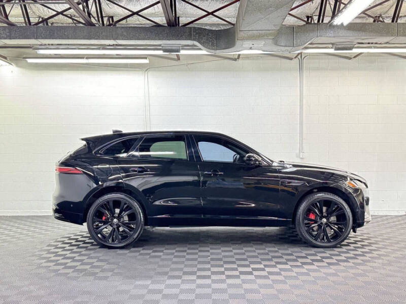 2024 Jaguar F-PACE P400 R-Dynamic S
