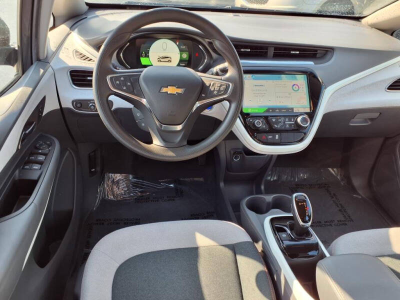 Used 2021 Chevrolet Bolt EV LT with VIN 1G1FY6S01M4106614 for sale in Wood River, IL