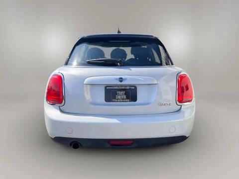 2015 MINI Hardtop 4 Door Cooper