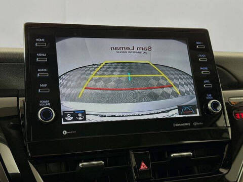 2022 Toyota Camry Hybrid XLE