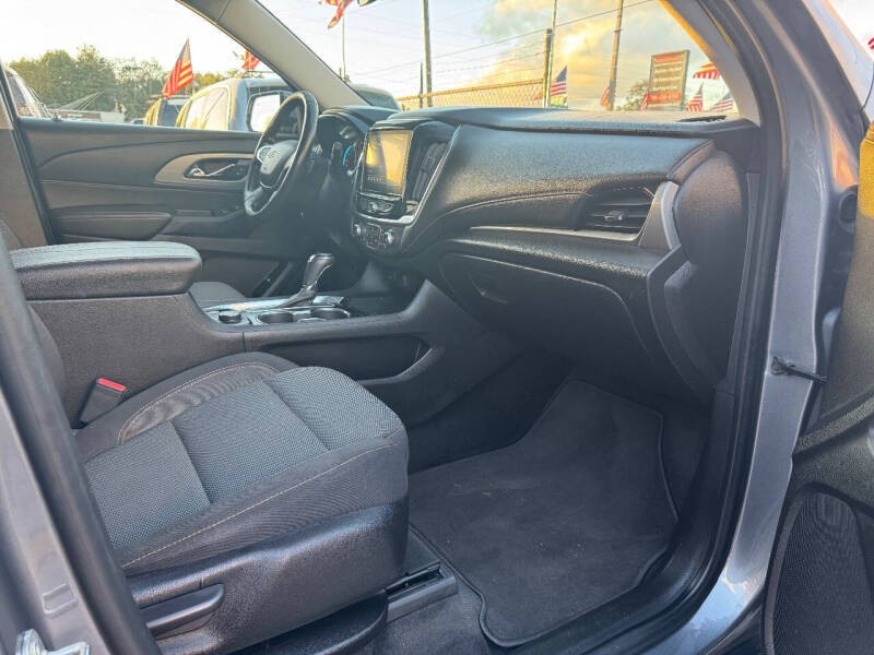 2020 Chevrolet Traverse LT Cloth