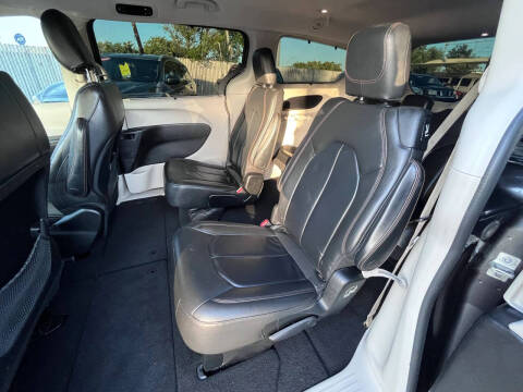 2017 Chrysler Pacifica