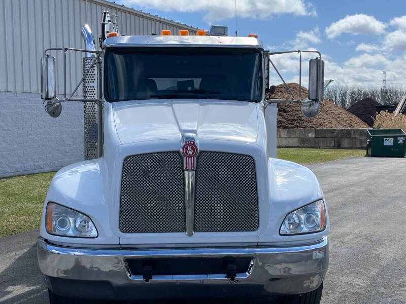2016 Kenworth T270