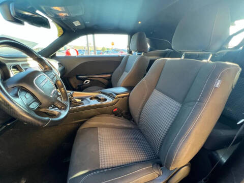 2022 Dodge Challenger SXT